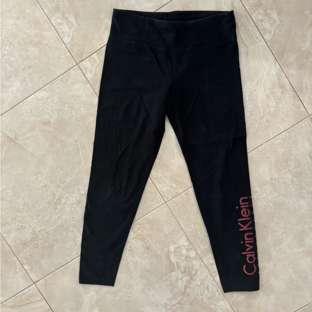 GUC L Calvin Klein Performance Black with Pink lettering 90% cotton 10% spandex
